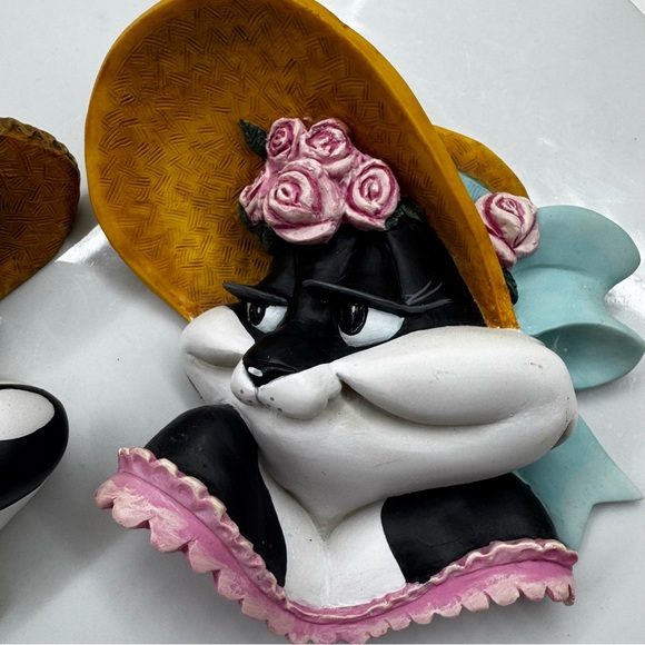 Vtg Pepe & Penelope On Parade 1996 Warner Brothers Costume Collection (set of 2) - Picture 3 of 12